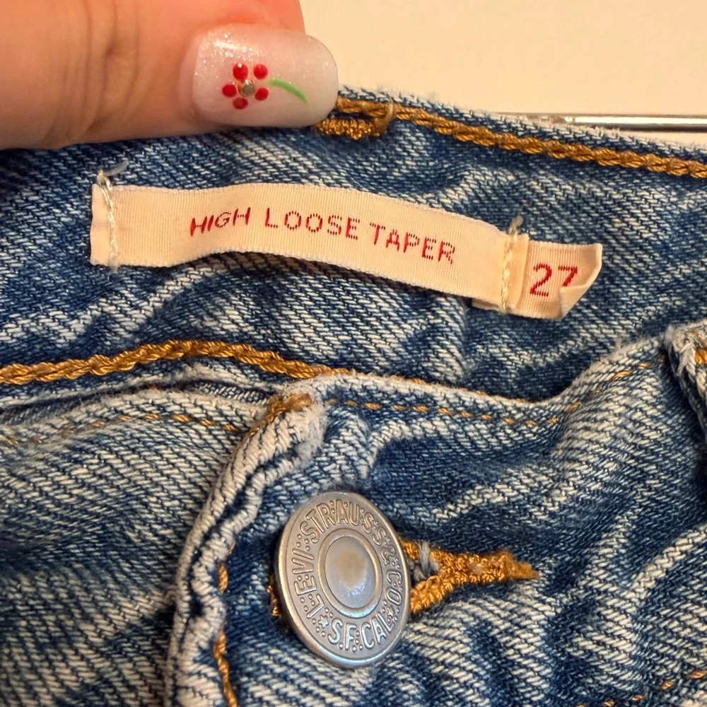 Levis “high loose”